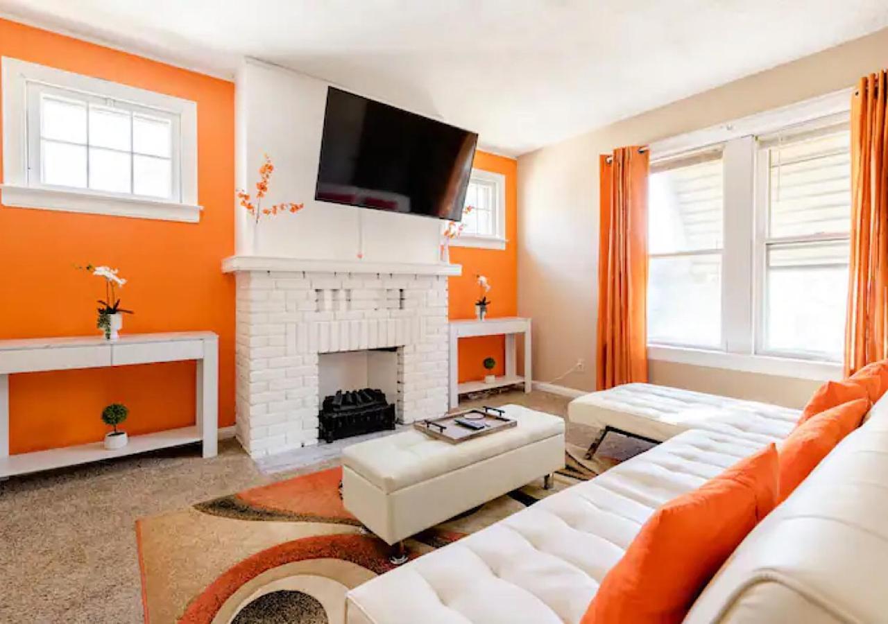 La Naranja Retreat - Cozy Duplex Near Downtown With Parking, 300 Mb Wifi & Self Check In Villa Cleveland Exterior photo